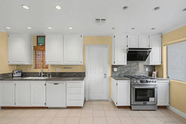 10621 Keith, Santee, CA 92071