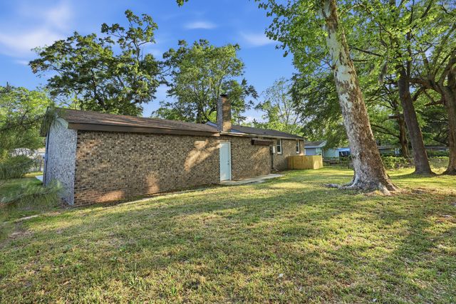 1908 Iron Street, North Charleston, SC 29406