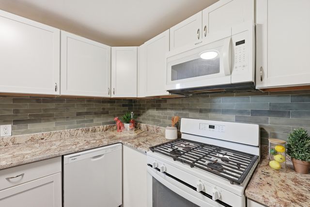 1908 Iron Street, North Charleston, SC 29406