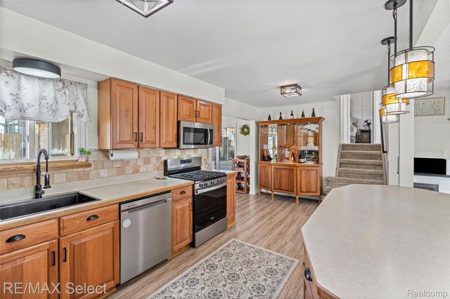 9367 Longmeadow Court, Tyrone Township, MI 48430