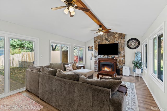 9367 Longmeadow Court, Tyrone Township, MI 48430