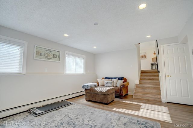 9367 Longmeadow Court, Tyrone Township, MI 48430