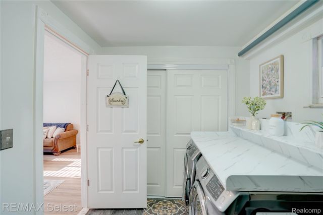 9367 Longmeadow Court, Tyrone Township, MI 48430