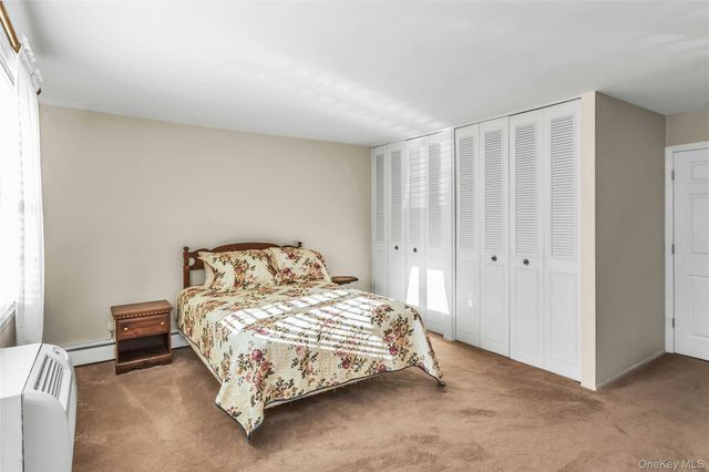 4426 Wilshire Lane 4426, Oakdale, NY 11769