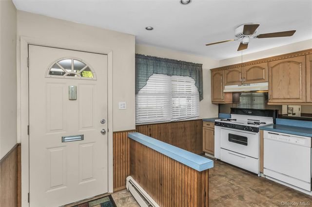 4426 Wilshire Lane 4426, Oakdale, NY 11769