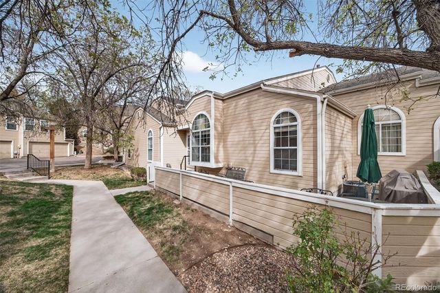 5721 W Asbury Place, Lakewood, CO 80227