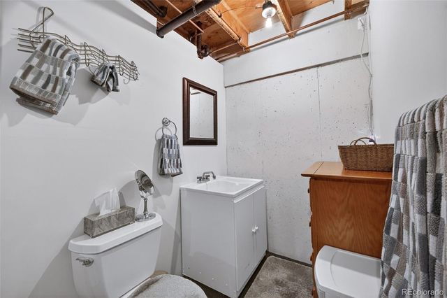 5721 W Asbury Place, Lakewood, CO 80227