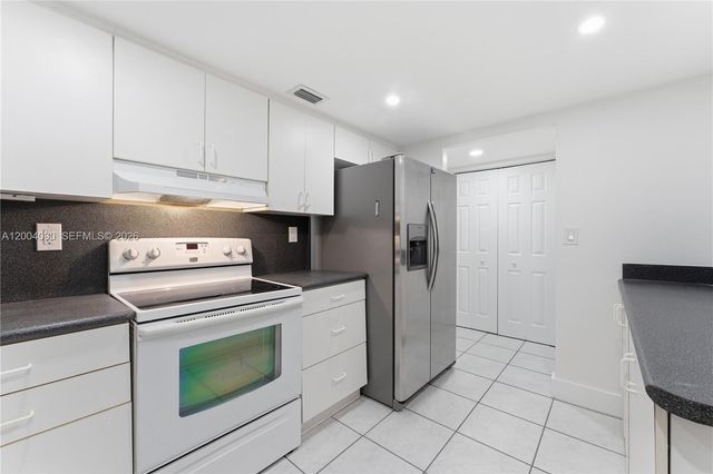 10852 N Kendall Drive 312, Miami, FL 33176