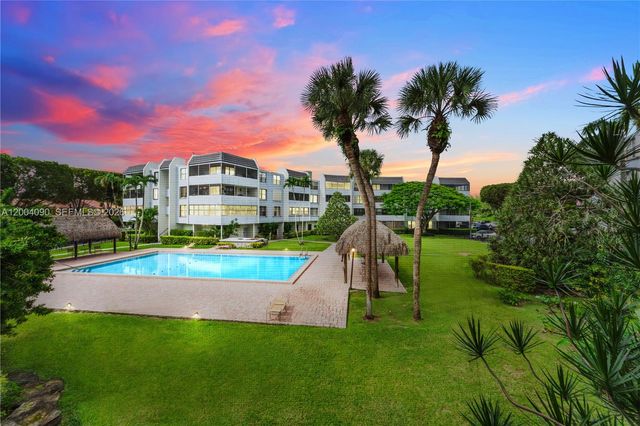 10852 N Kendall Drive 312, Miami, FL 33176