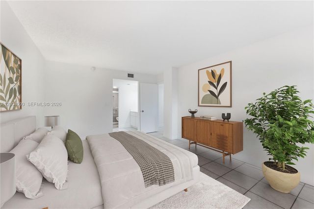 10852 N Kendall Drive 312, Miami, FL 33176