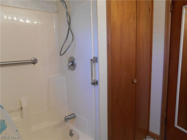 5845 Woodman Avenue, Ashtabula, OH 44004