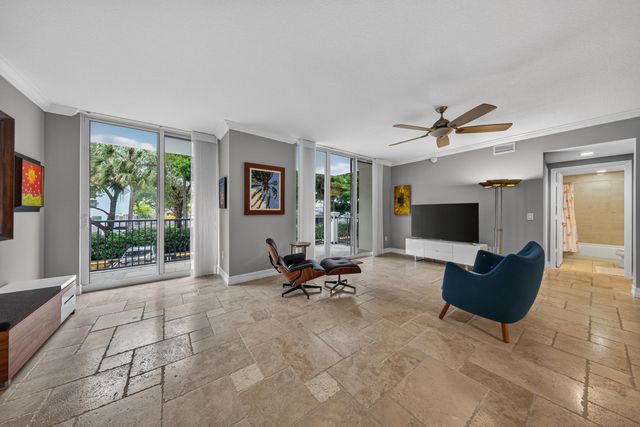 101 SE 20th Avenue 201, Deerfield Beach, FL 33441