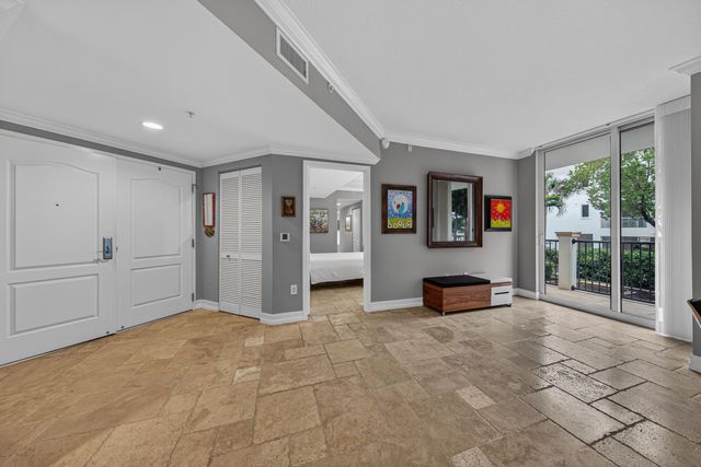 101 SE 20th Avenue 201, Deerfield Beach, FL 33441