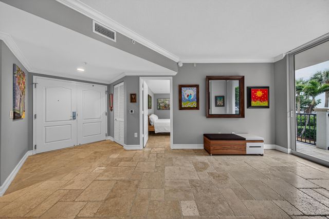 101 SE 20th Avenue 201, Deerfield Beach, FL 33441