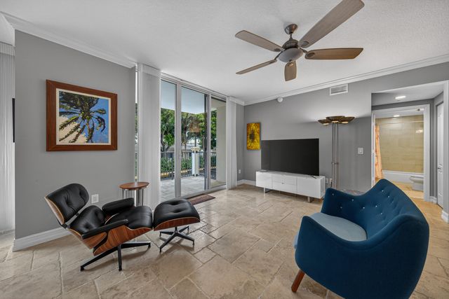 101 SE 20th Avenue 201, Deerfield Beach, FL 33441