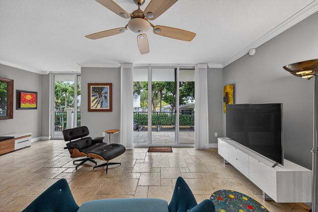 101 SE 20th Avenue 201, Deerfield Beach, FL 33441