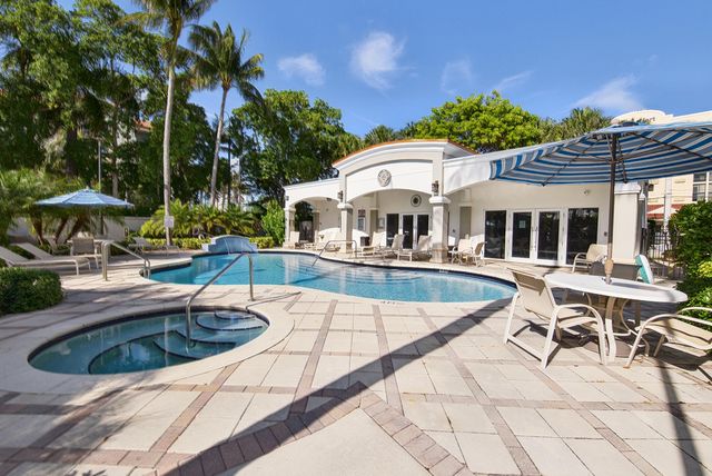 101 SE 20th Avenue 201, Deerfield Beach, FL 33441