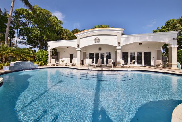 101 SE 20th Avenue 201, Deerfield Beach, FL 33441