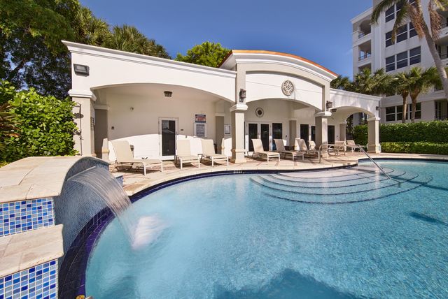 101 SE 20th Avenue 201, Deerfield Beach, FL 33441