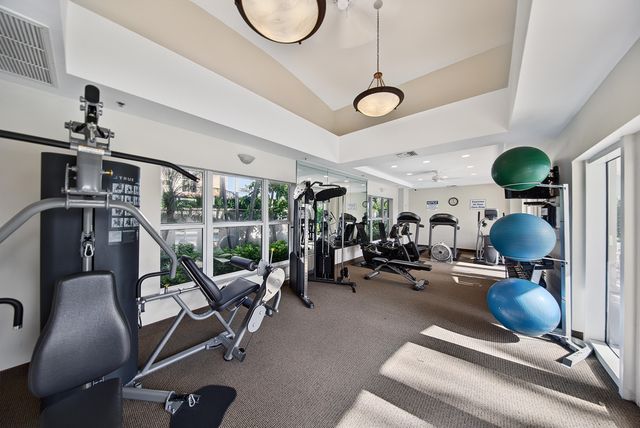 101 SE 20th Avenue 201, Deerfield Beach, FL 33441