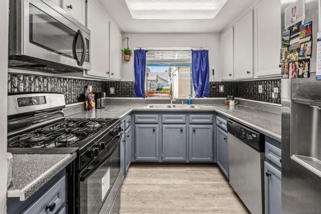 2427 Turnbridge Gln, Escondido, CA 92027