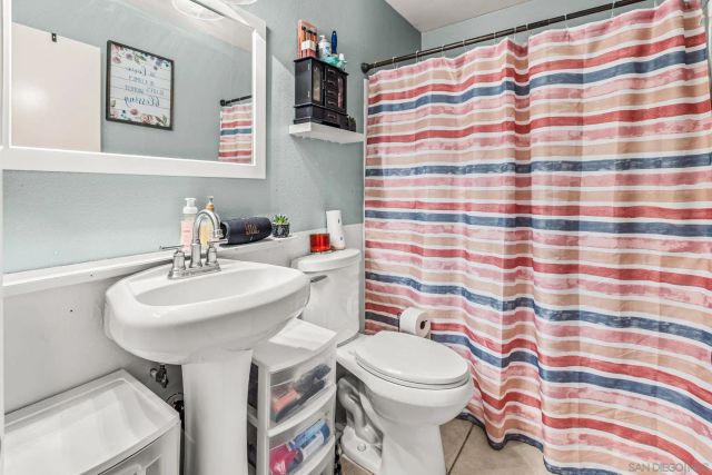 2427 Turnbridge Gln, Escondido, CA 92027