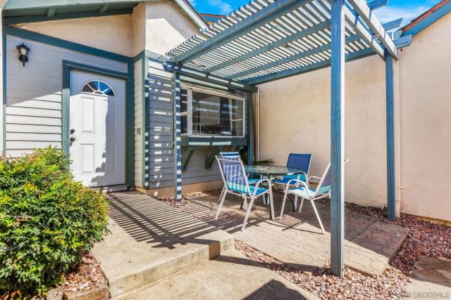 2427 Turnbridge Gln, Escondido, CA 92027