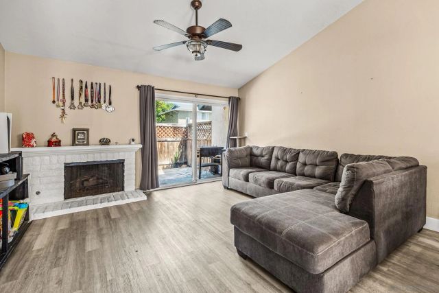 2427 Turnbridge Gln, Escondido, CA 92027