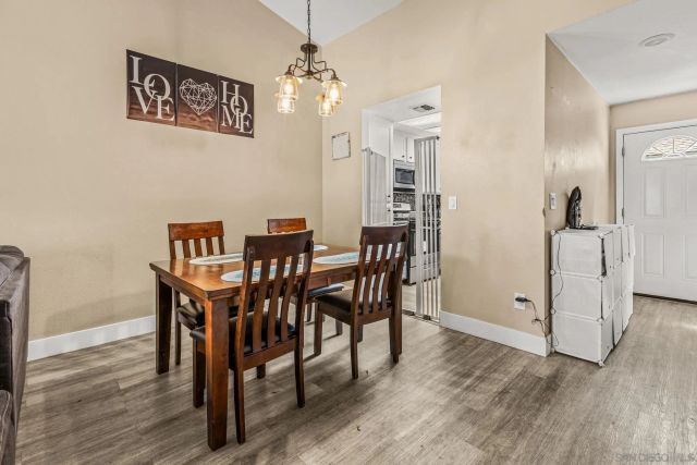 2427 Turnbridge Gln, Escondido, CA 92027