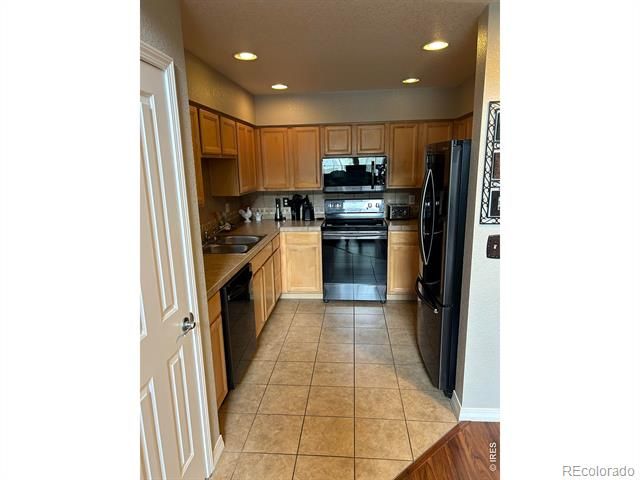 805 Summer Hawk Drive 158, Longmont, CO 80504