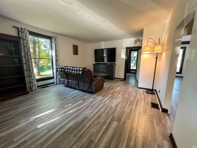 454 S Lincoln Street, Orleans, IN 47452