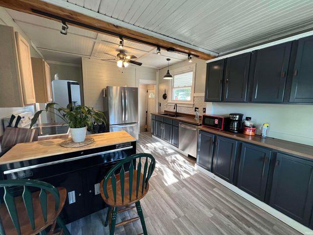 454 S Lincoln Street, Orleans, IN 47452