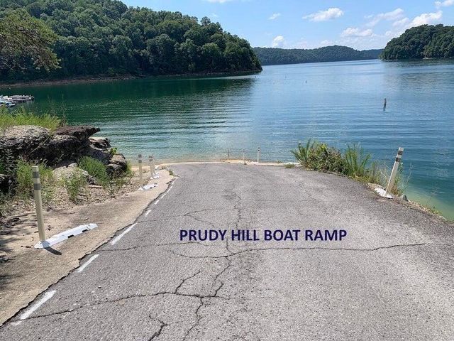 101 Lakeshore Drive, Russell Springs, KY 42642