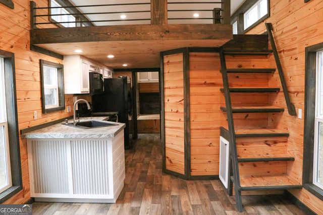 1217 Henderson Circle, Lyerly, GA 30730