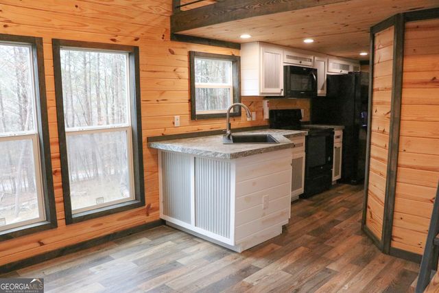 1217 Henderson Circle, Lyerly, GA 30730