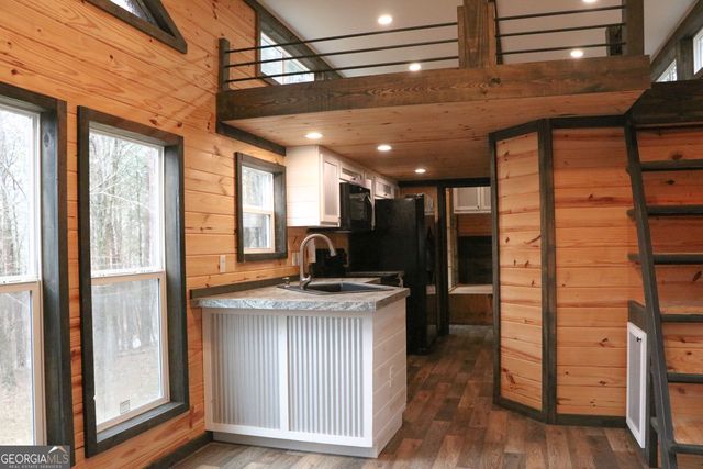 1217 Henderson Circle, Lyerly, GA 30730