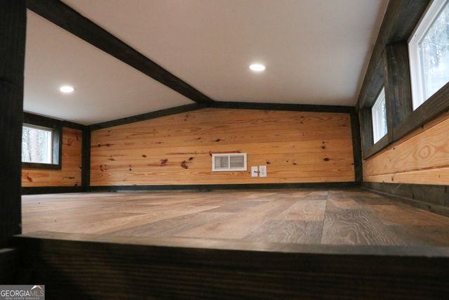 1217 Henderson Circle, Lyerly, GA 30730