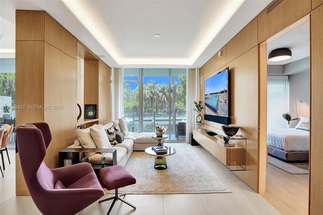 1201 20th St 204, Miami Beach, FL 33139