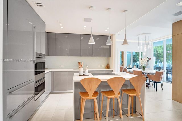 1201 20th St 204, Miami Beach, FL 33139