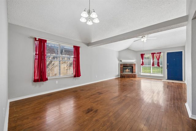 2117 Whispering Wind Street, Fort Worth, TX 76108