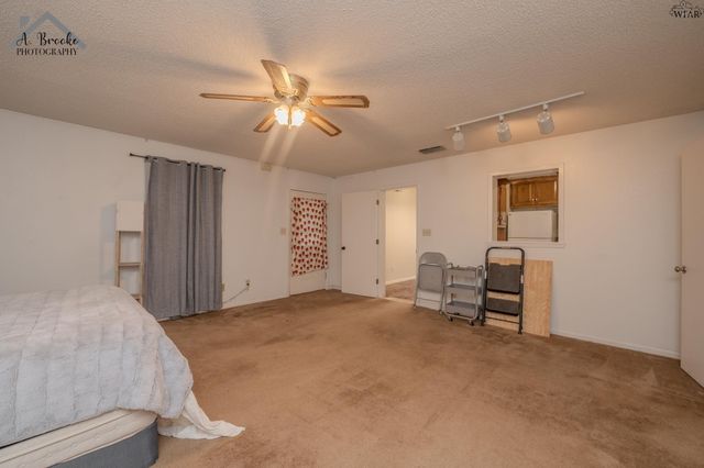 4025 BOREN AVENUE, Wichita Falls, TX 76308