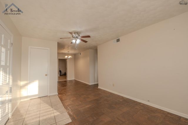 4025 BOREN AVENUE, Wichita Falls, TX 76308