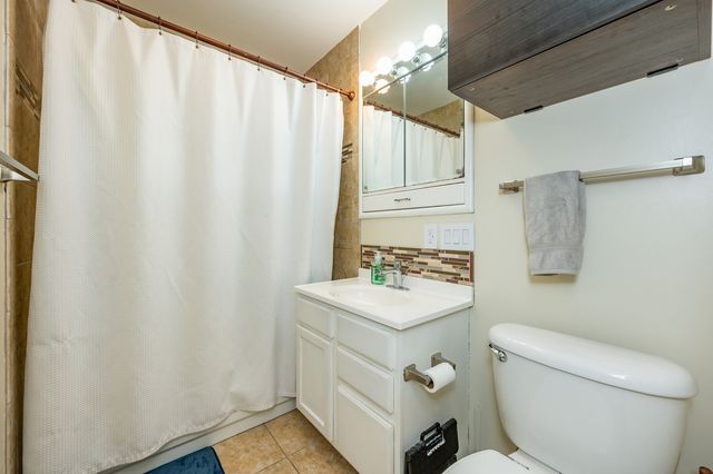 3808 72nd Street, Urbandale, IA 50322