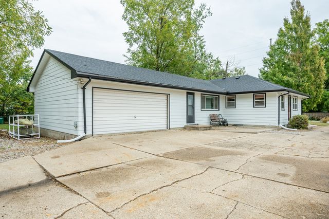 3808 72nd Street, Urbandale, IA 50322