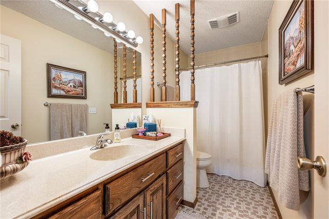 1402 NW K Street, Bentonville, AR 72712