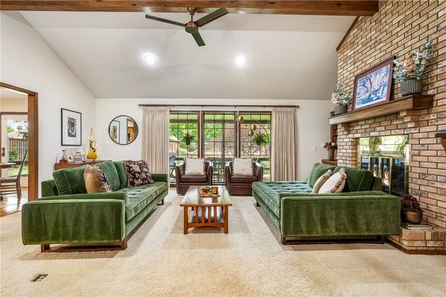 1402 NW K Street, Bentonville, AR 72712