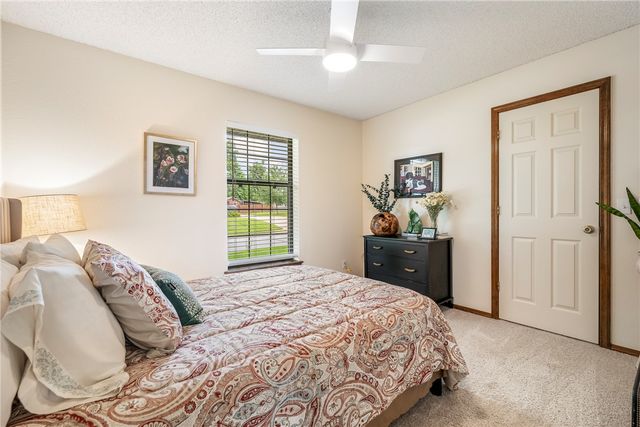 1402 NW K Street, Bentonville, AR 72712