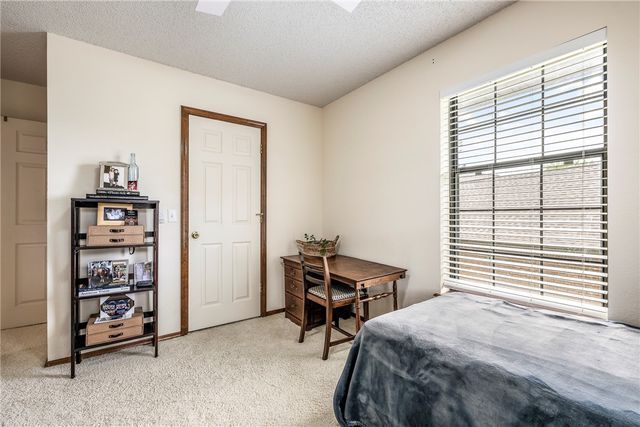 1402 NW K Street, Bentonville, AR 72712