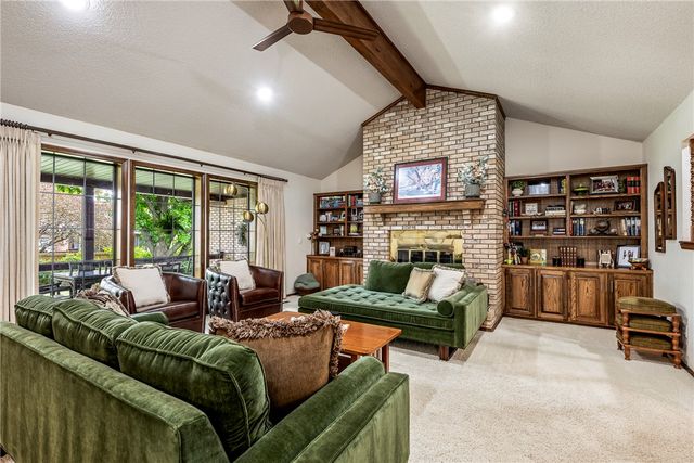 1402 NW K Street, Bentonville, AR 72712