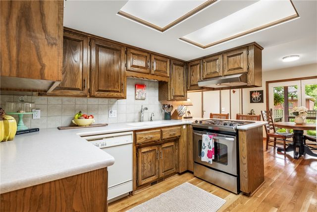 1402 NW K Street, Bentonville, AR 72712